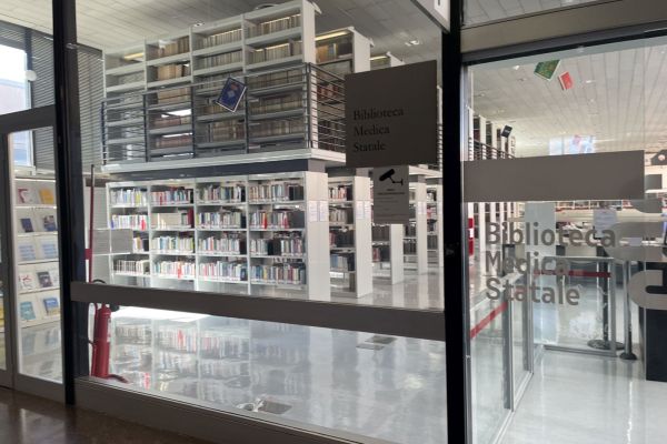 biblio-rzym-21EBC99481-0D28-05C7-240B-CBDF891B9647.jpg